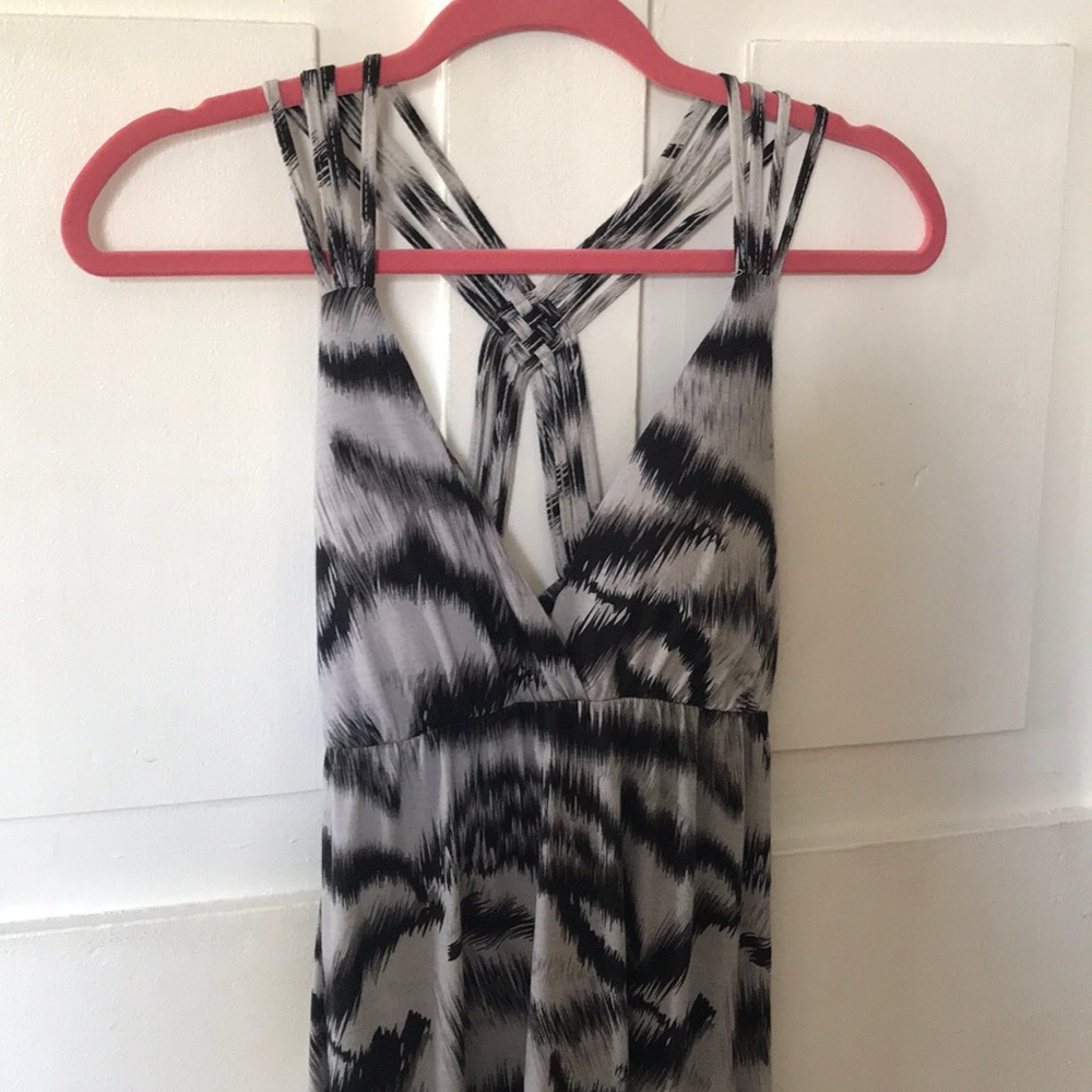 black grey zebra? print maxi dress with padding